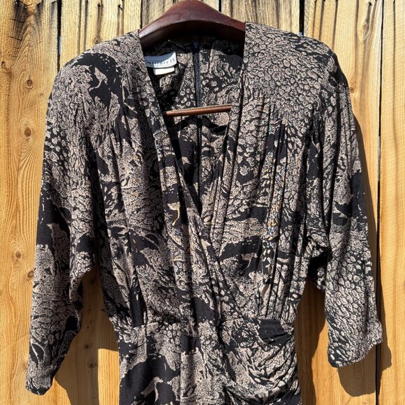 Vintage Dress 80s does 40s Abstract Print Long Sleeve Draped Dress Dark Print - Picture 4 of 12